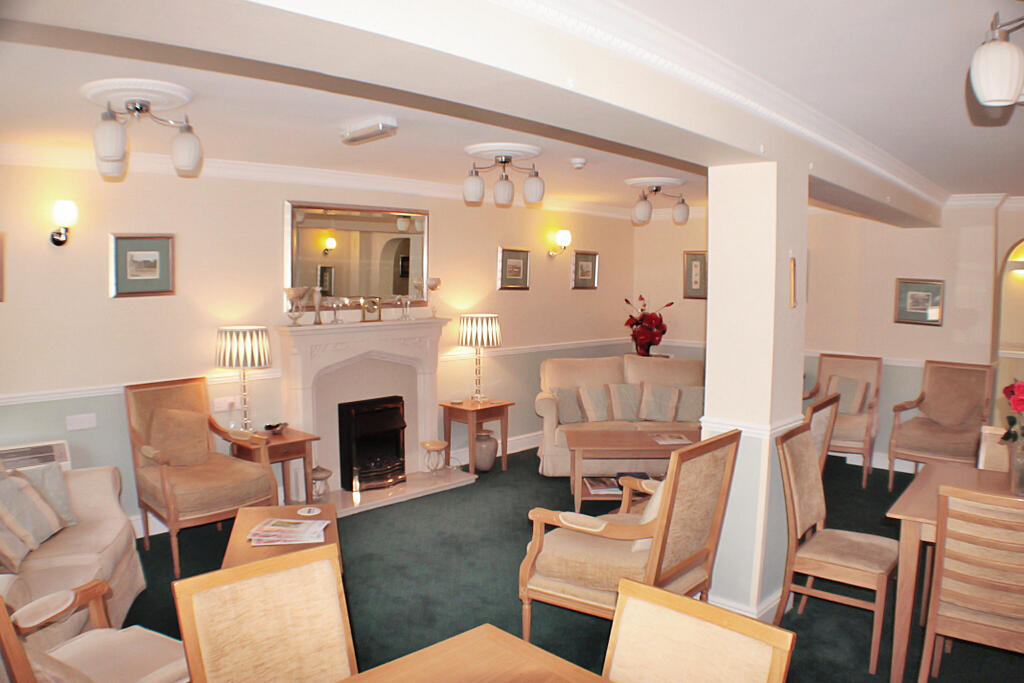 RESIDENTS LOUNGE