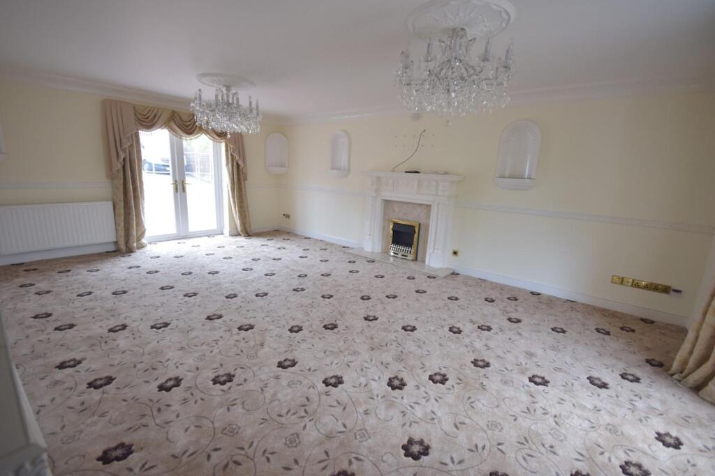 Lounge/sitting room