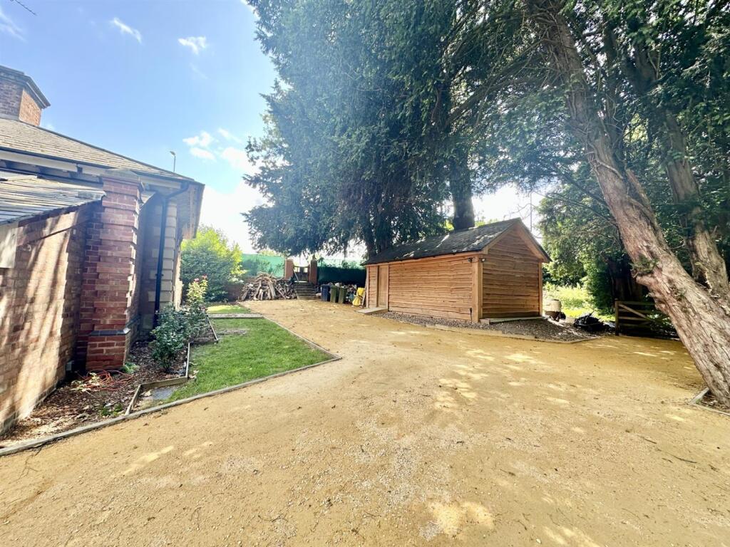 Driveway.jpg