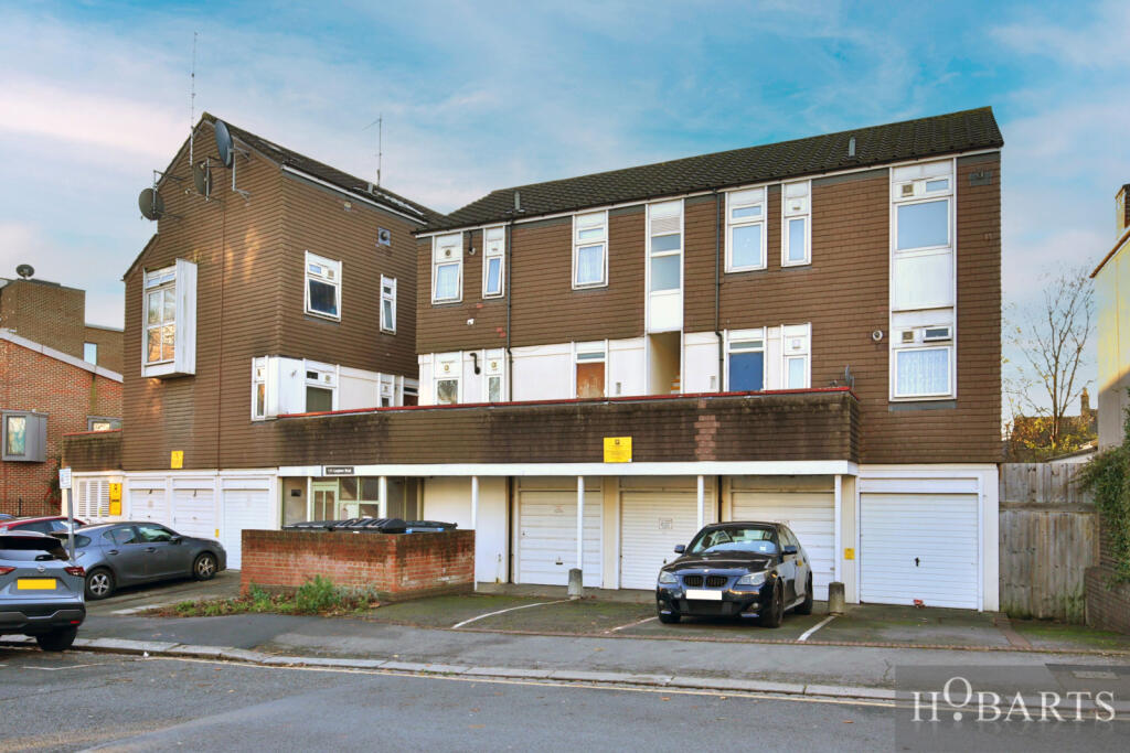 1 Bedroom Top Floor (Second) Purpose Built Flat f