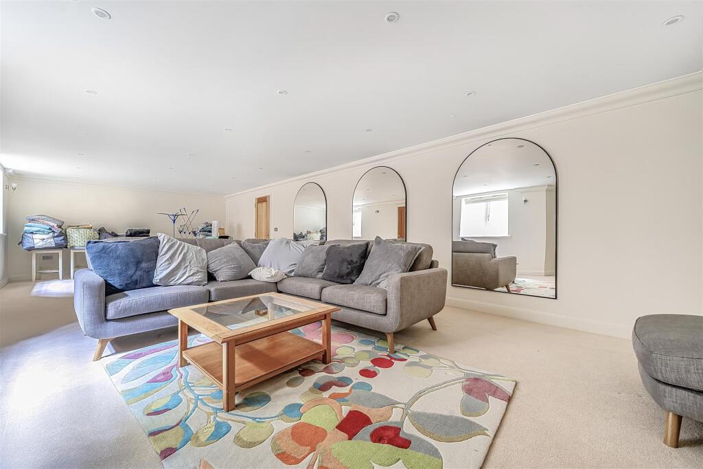 Hillgrove Cinema Games Room.jpg