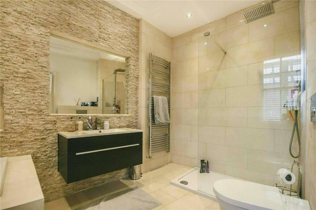 Bedroom 1 En-Suite