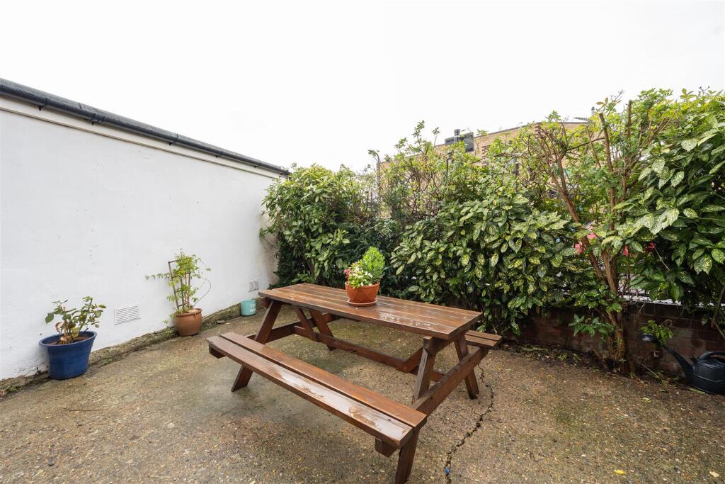 Brookscroft Road, E17