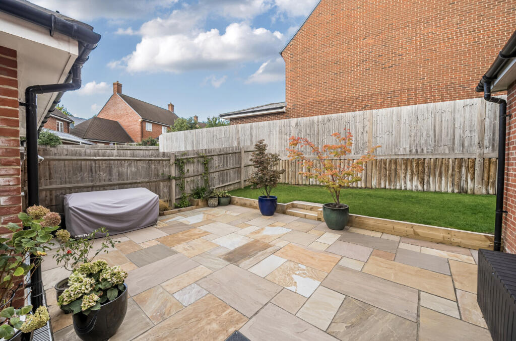 1347764-4-68b9bad...