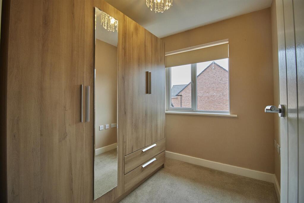 hollywell fields  9.jpg