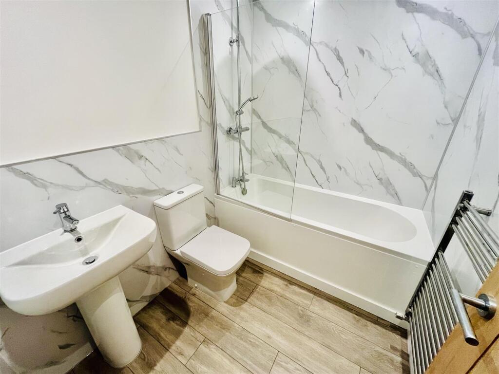 HOUSE BATHROOM