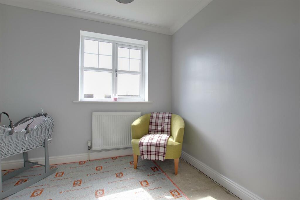 BEDROOM 3 (REAR)