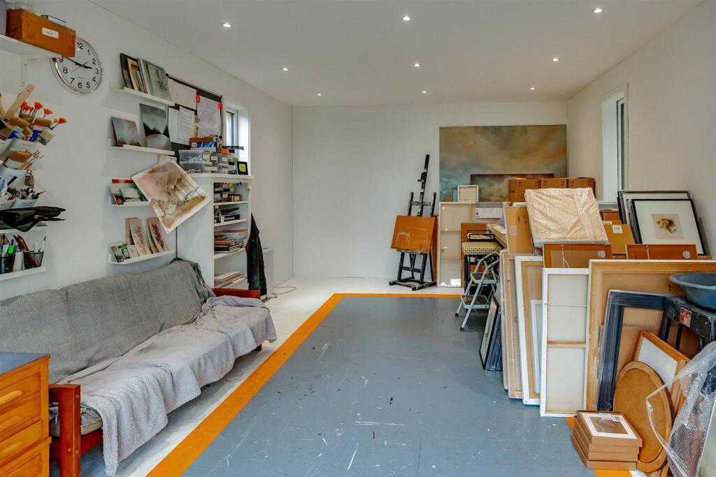 Studio/Garden Room 2