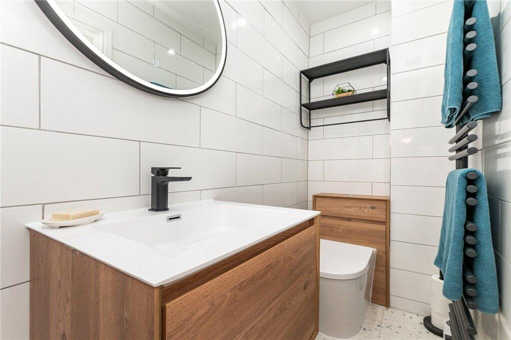 Master En-Suite