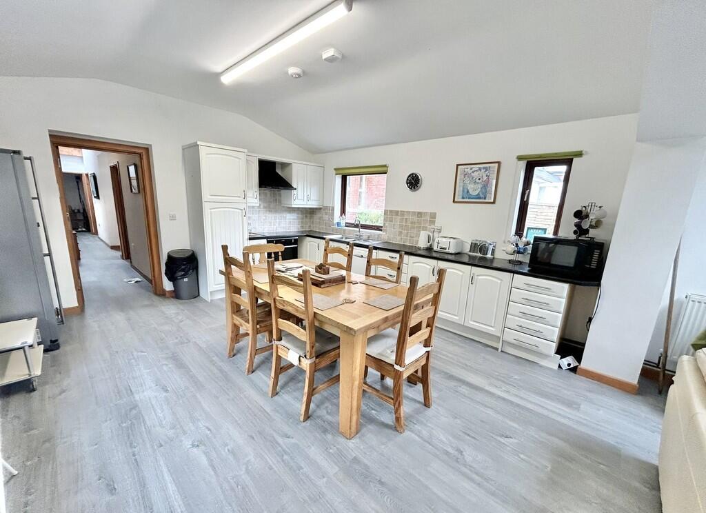 7f02d40e-98e5-4f5...