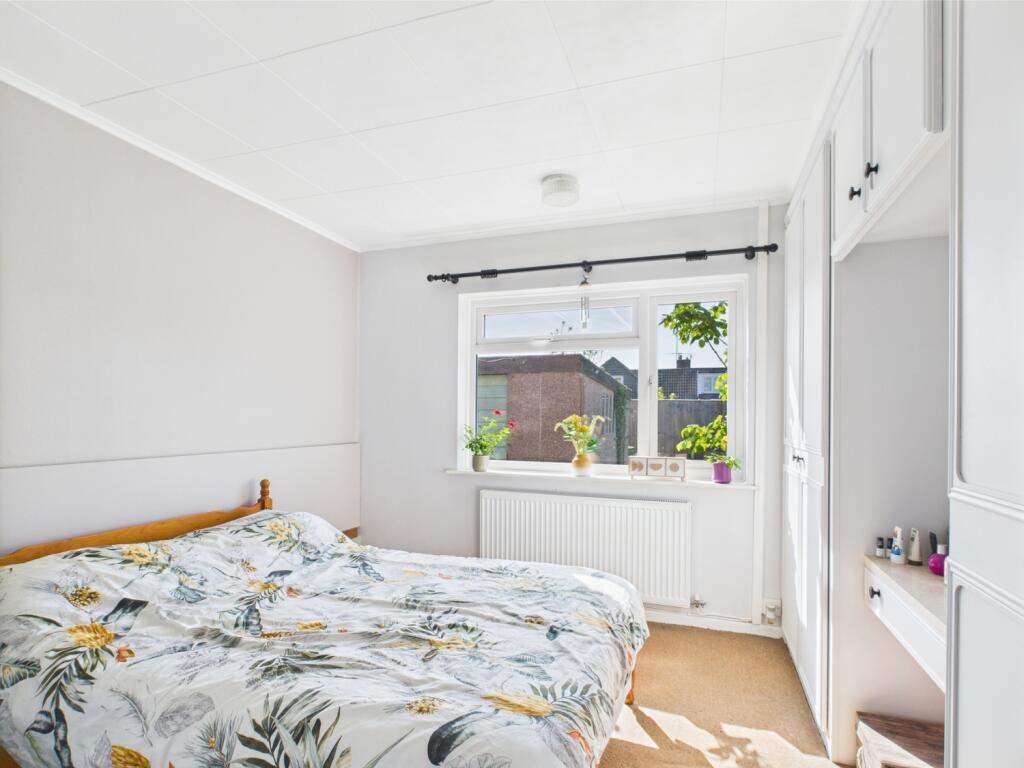 CAM01740G0-PR0379-STILL004