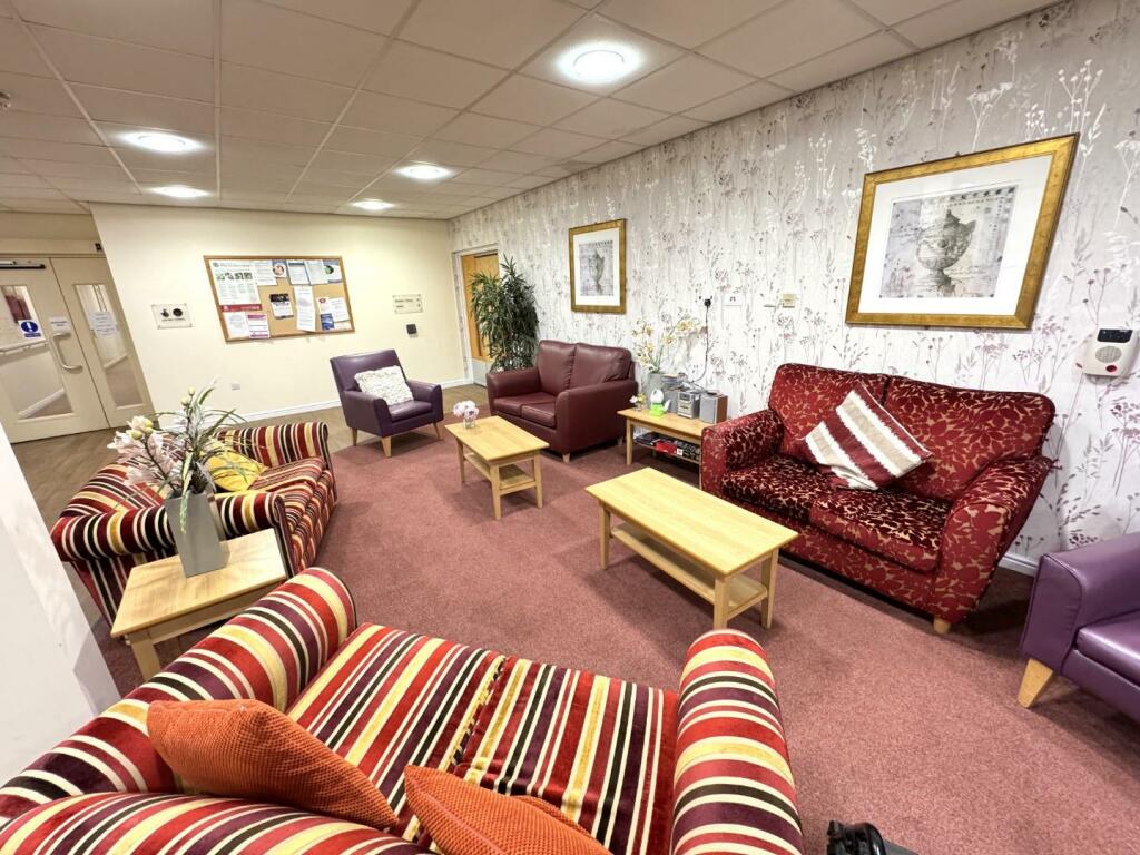 COMMUNAL SITTING AREA