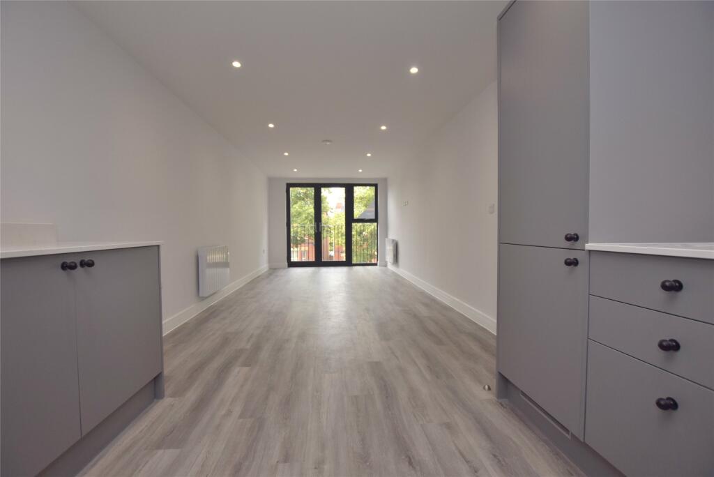 Kitchen/Living Area