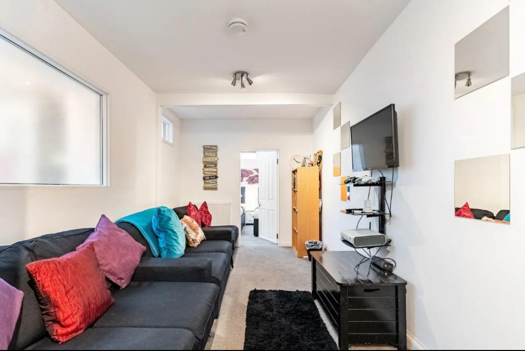 Sitting Room.PNG