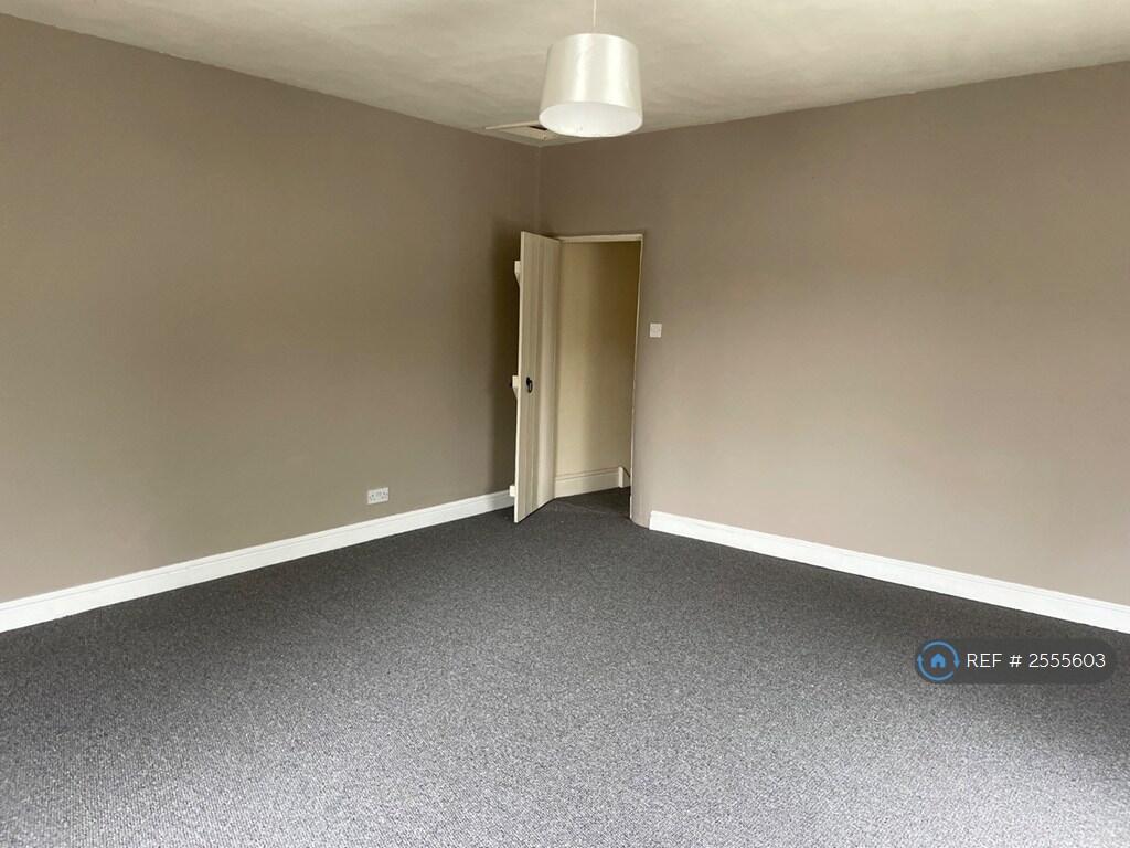 Master Bedroom With Cottage Door