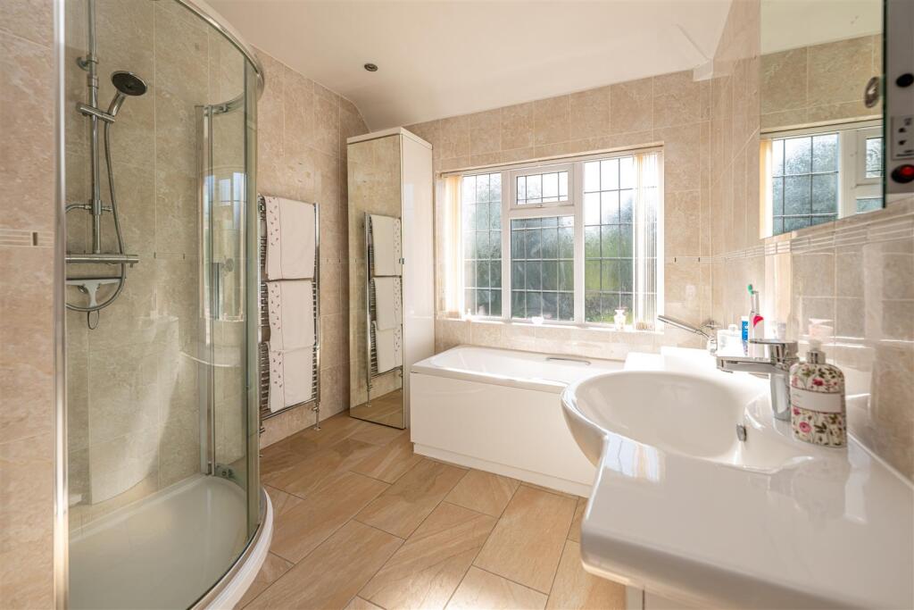 9 Meadow Road (20).jpg