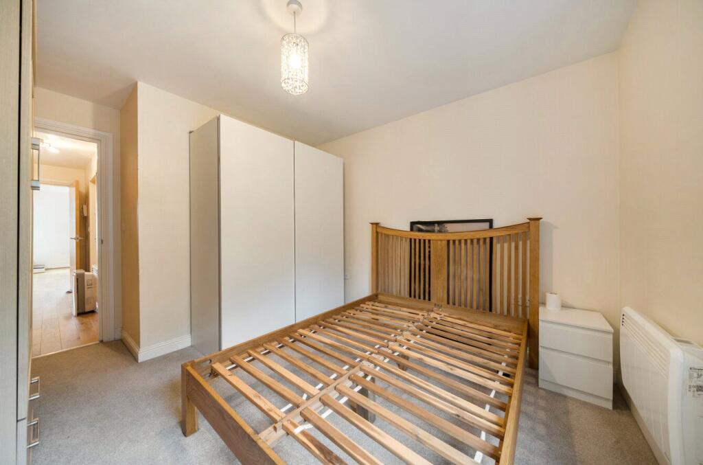 1393815-3-6942872...