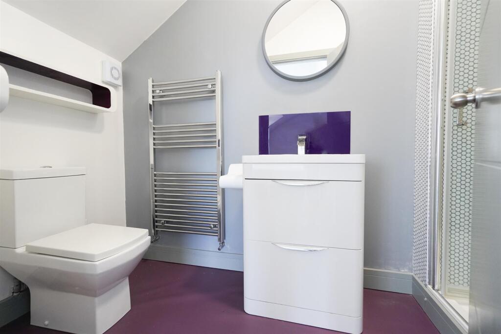 120 Shrubland Street-13.jpg