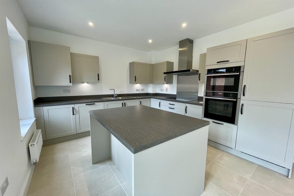 Open Plan Dining Fam