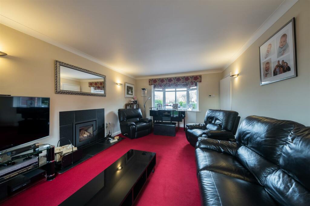 2 Barnside Way-013.jpg
