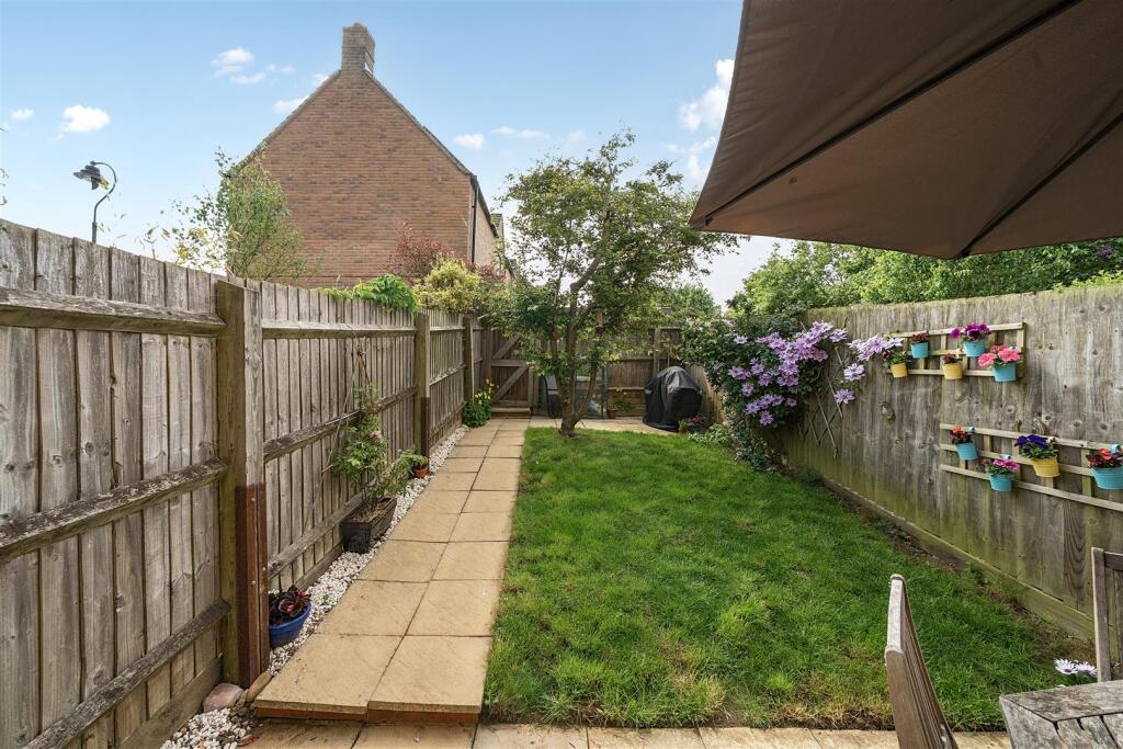 10 Northampton Road, Litchborough