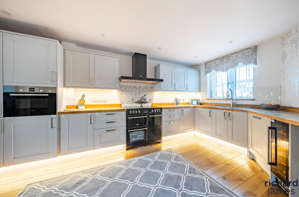 9fb207d6db164d8492a681ec4e3fda71