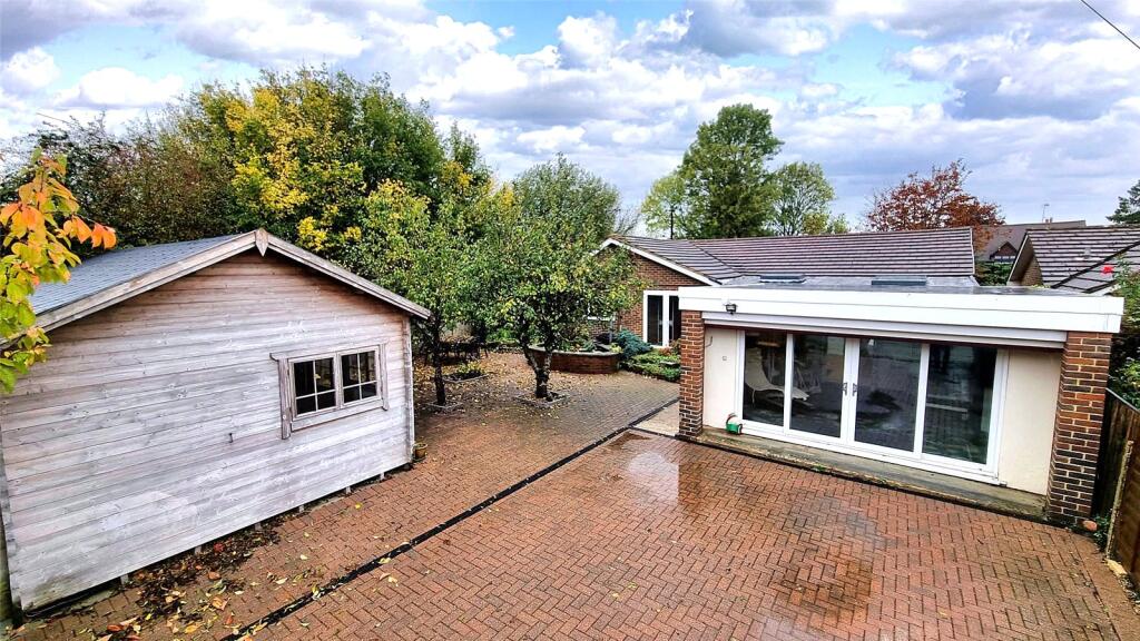 Off Reigate Road, (Kennel Lane), Hookwood, RH6