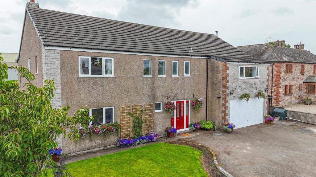 Old Trafford aaa.jpg