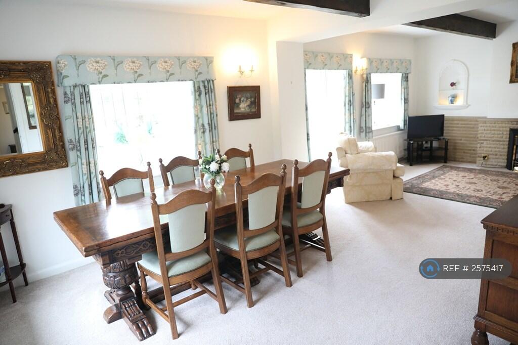 Dinning Area Of Lounge 