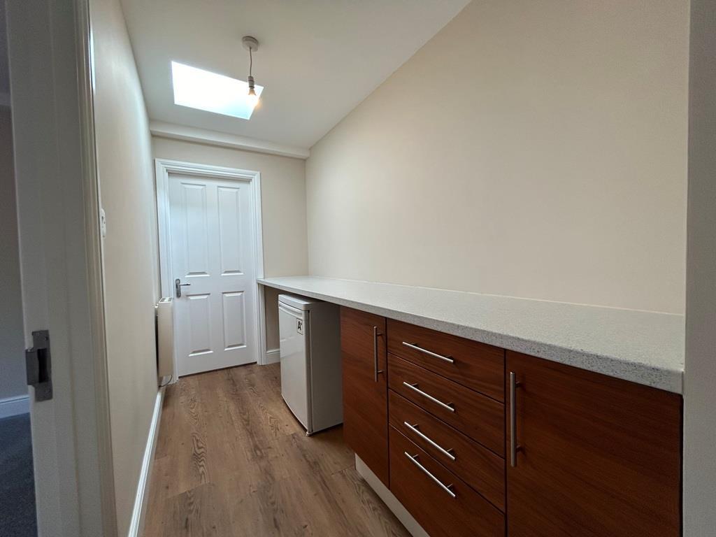 UTILITY / HALL