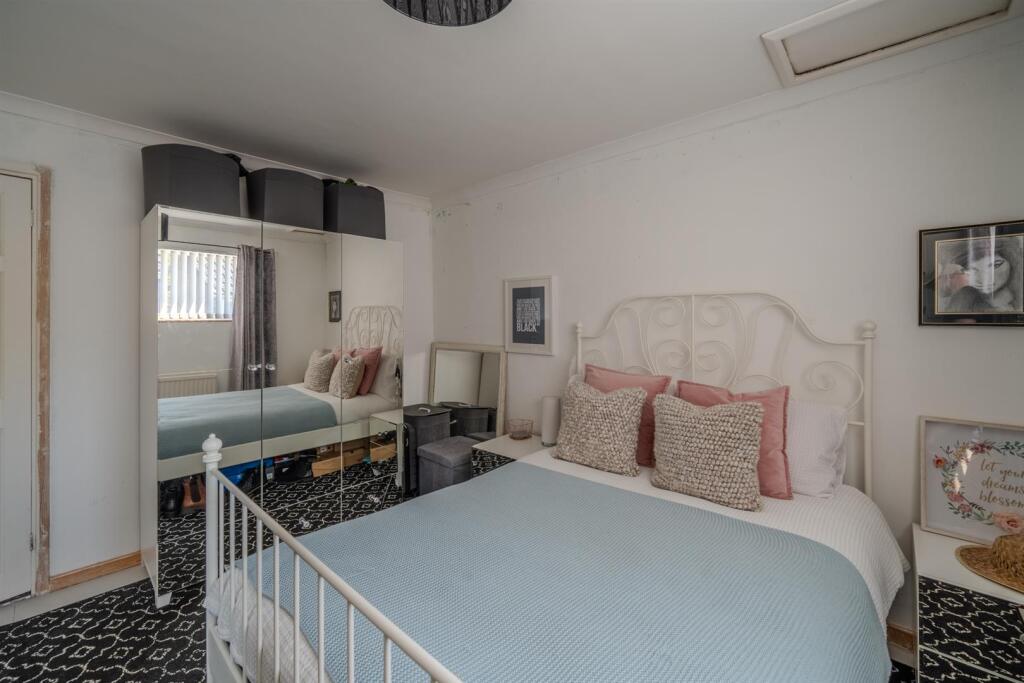 61 East Roedin-4.jpg