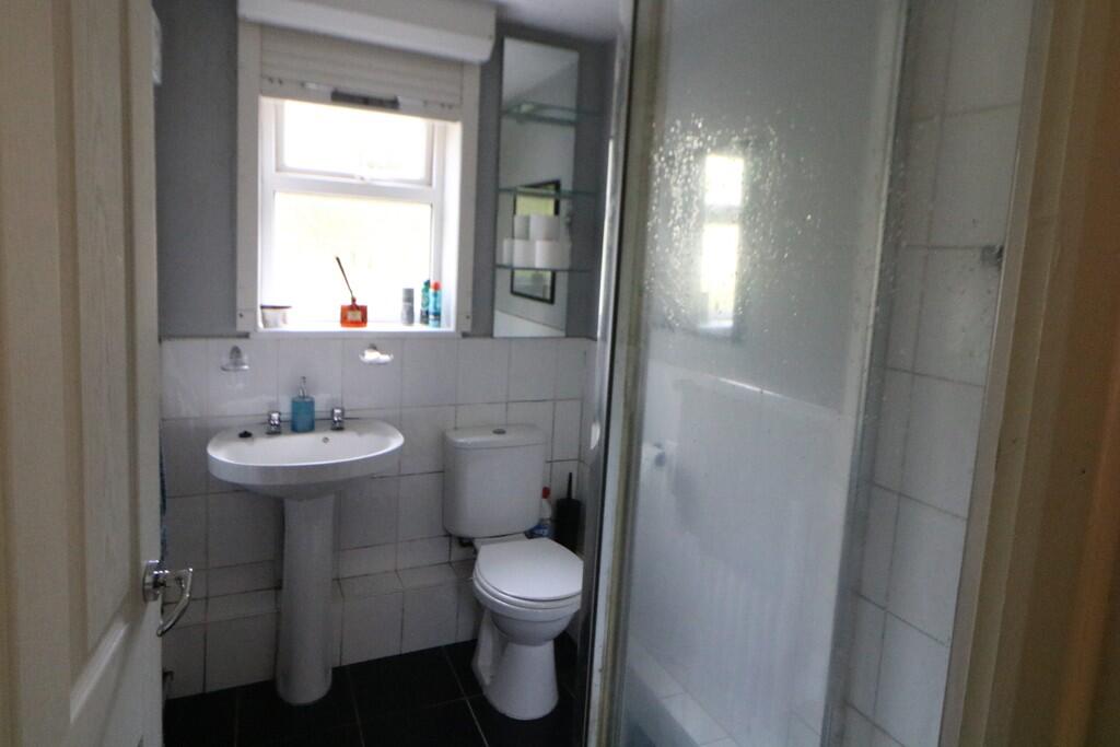 Annex - bathroom
