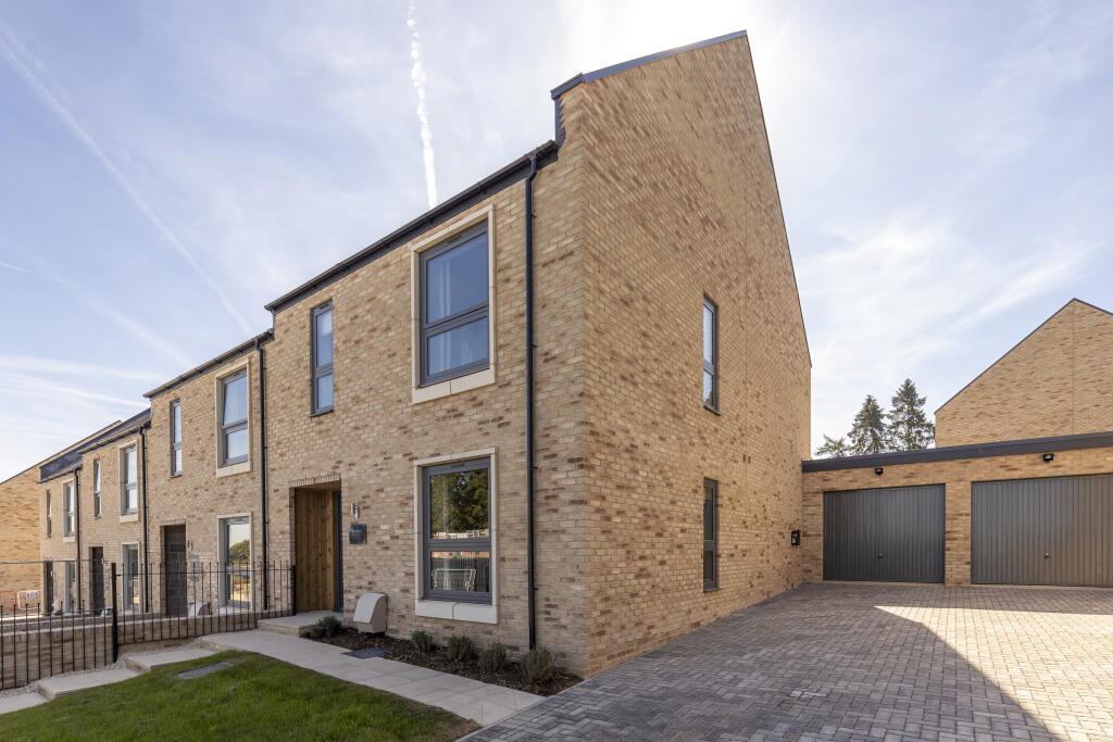 backhouseblunsdon0b6a8731