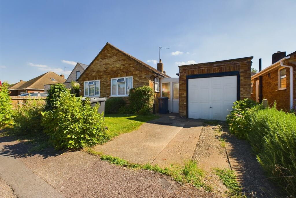 CAM02545G0-PR0192-STILL024