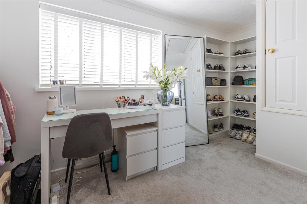 Deepdene Close 11-21.jpg