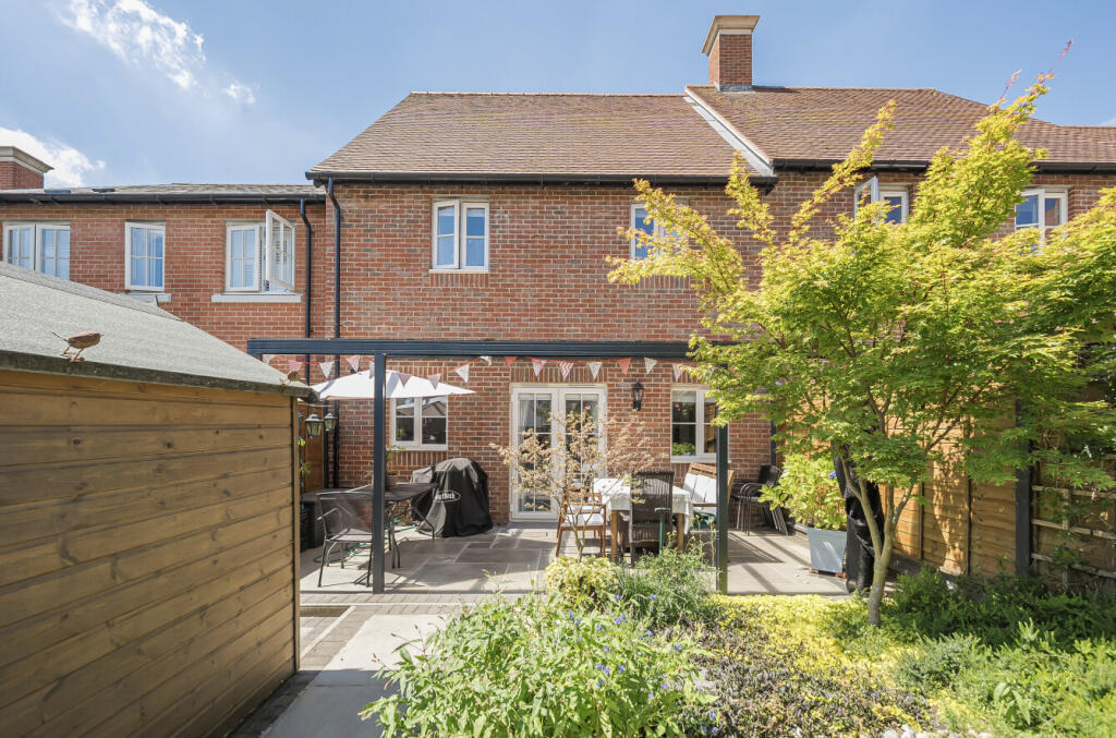 Stopher Walk, Winchester, Hampshire, SO22