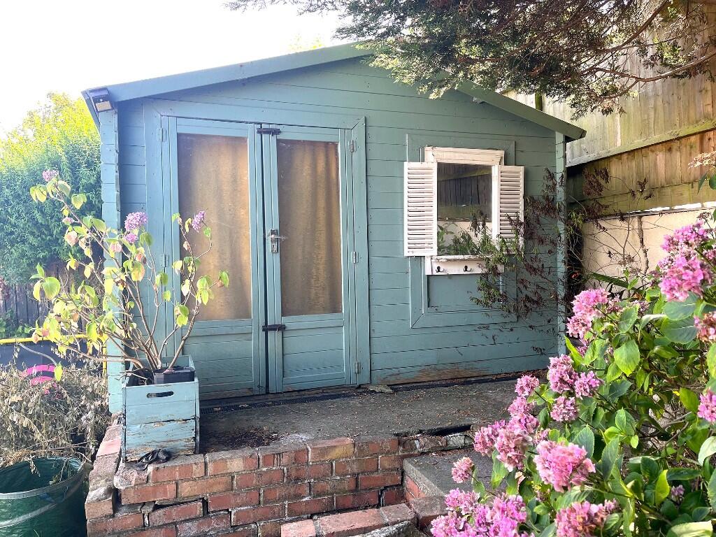 Insulated chalet