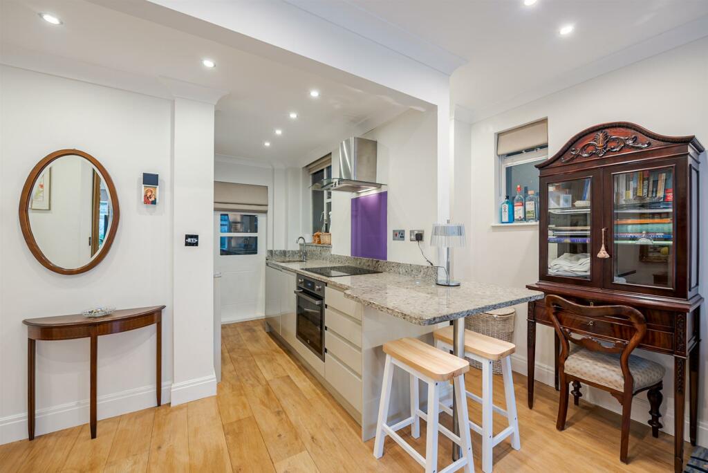 Cheyne Place 5_25-6-2. Low Res.jpg