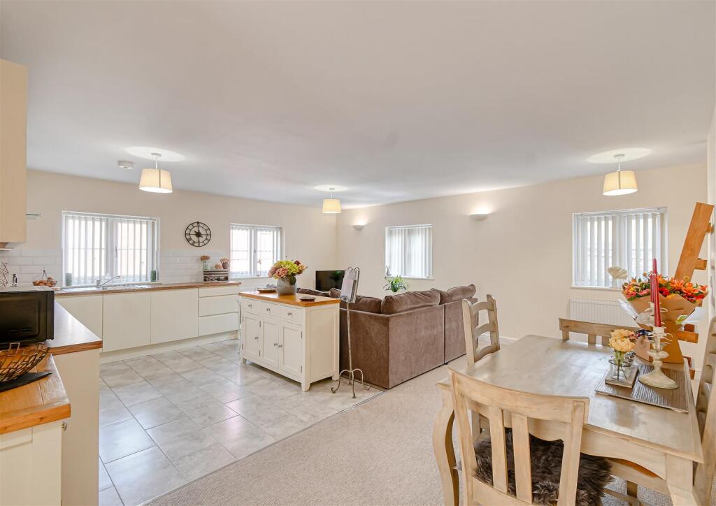 51 Whitburn Street-07.jpg