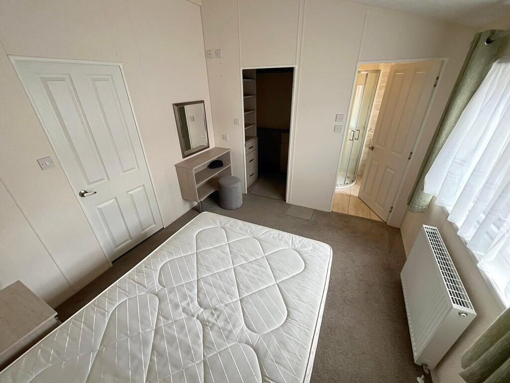 Bed 1 to dressing...