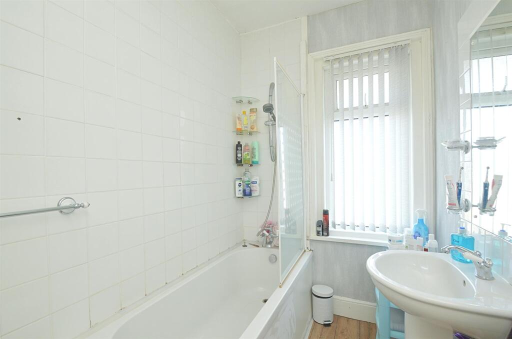 resizedBathroom.jpg