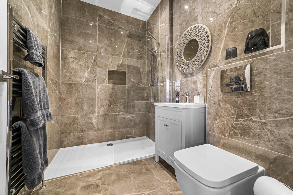 PT-FC(COL)-67AChe...