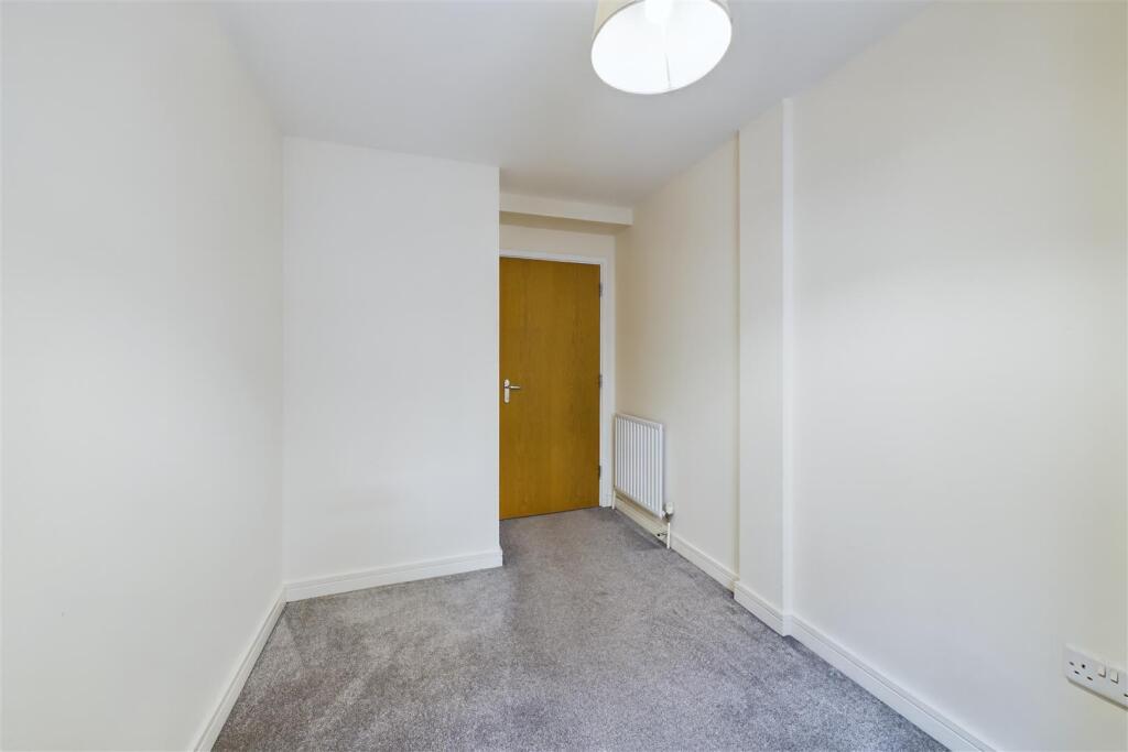 Flat 9, 3 Norfolk Heights, Norfolk Avenue, St Paul
