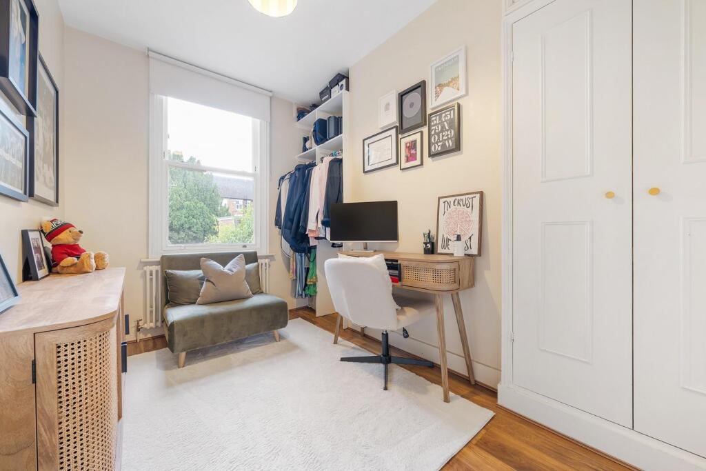 Bedroom 2.JPG