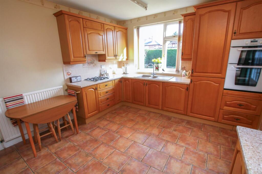 OPEN PLAN DINING KITCHEN