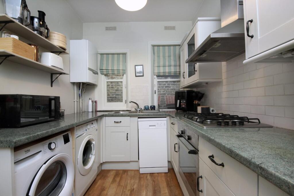 Gv- F3 - 11 Creffield Rd (10).jpg