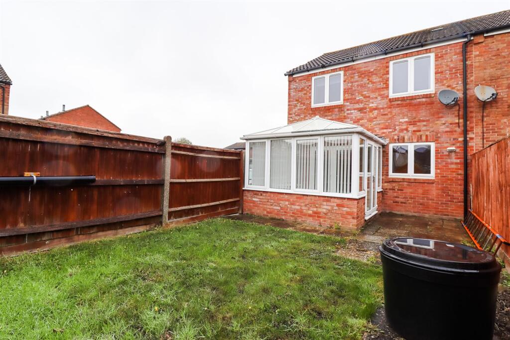 outisde wantage garden.jpeg