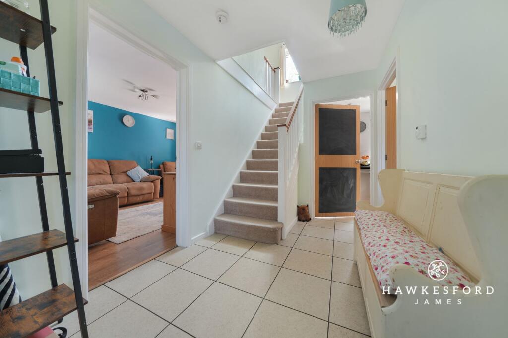 Barnfields Court, Sittingbourne - Entrance hall