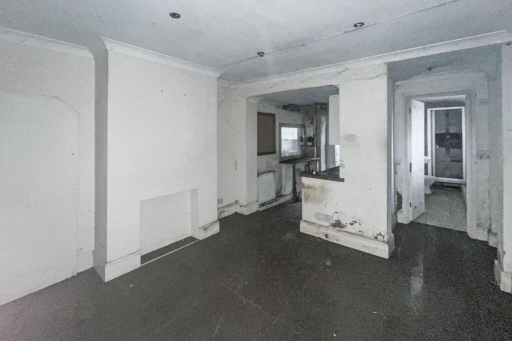 159 Kingston Road, Leatherhead, Surrey, KT22 7NX