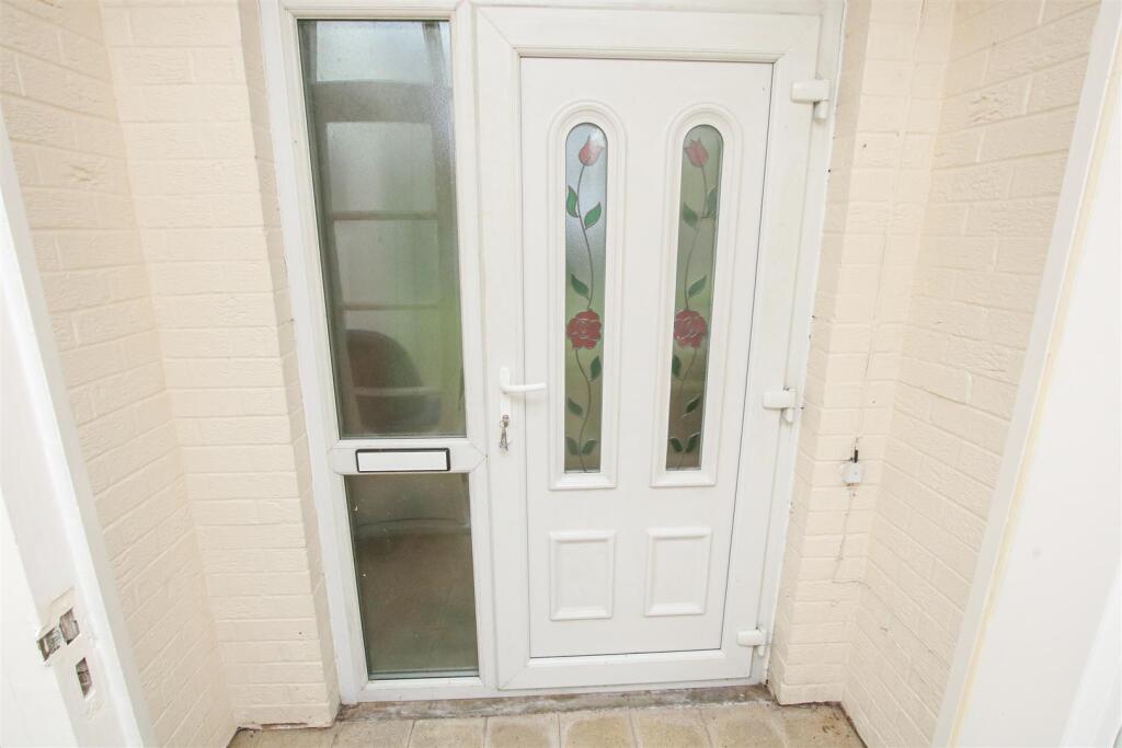 ENTRANCE PORCH